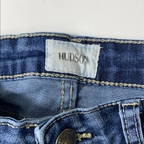 Hudson Jeans Girls 14 Raw Hem Step Released Patch Knee Girls Light Wash Denim - Picture 2 of 8